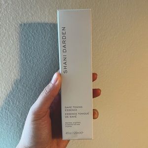 BNIB Shani Darden Toning Essence